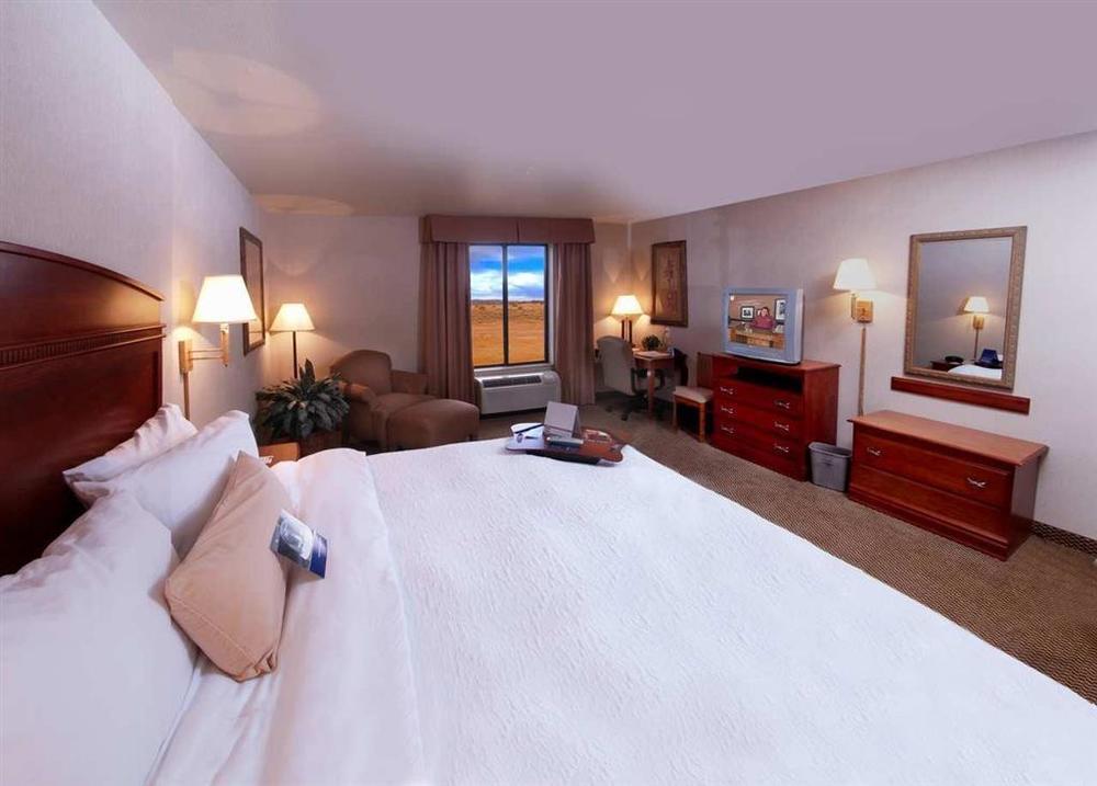 Hampton Inn & Suites Gallup Oda fotoğraf
